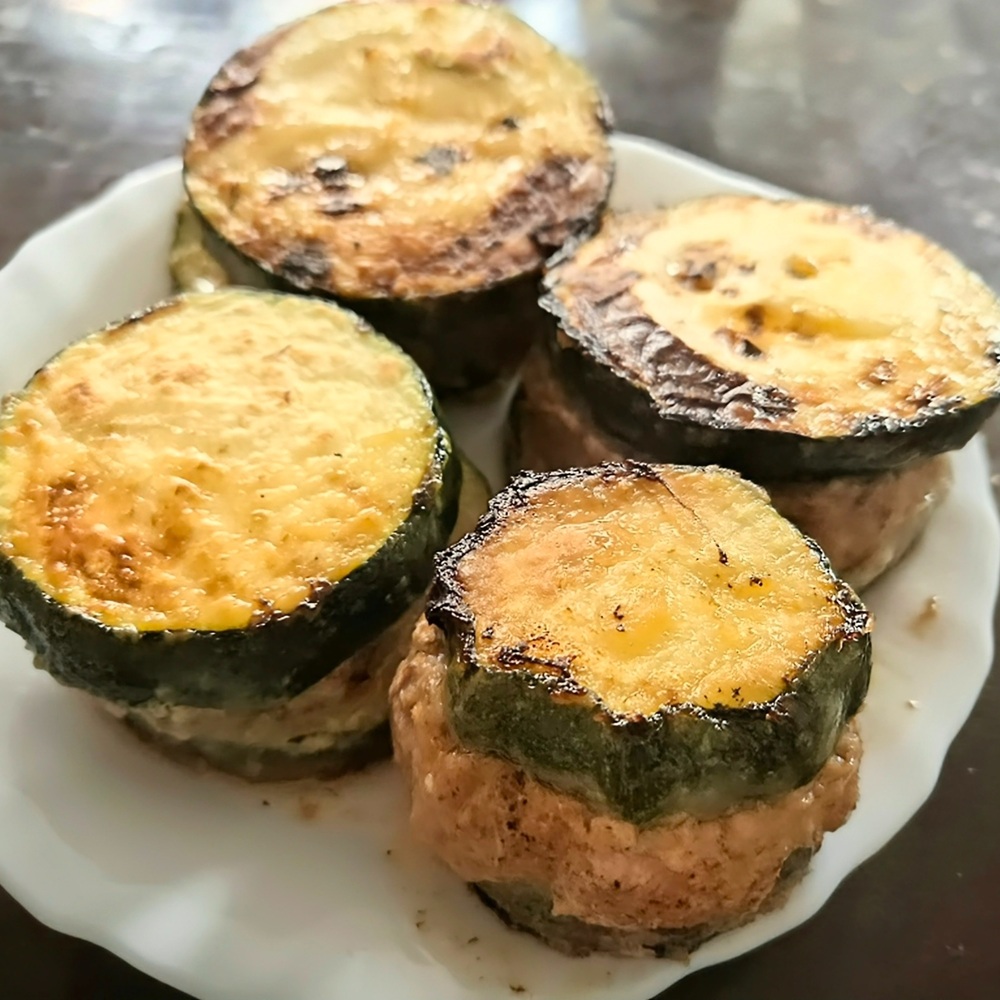 ズッキーニの挟みハンバーグ