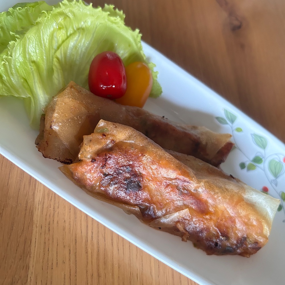 月花さばトマト煮缶で春巻き