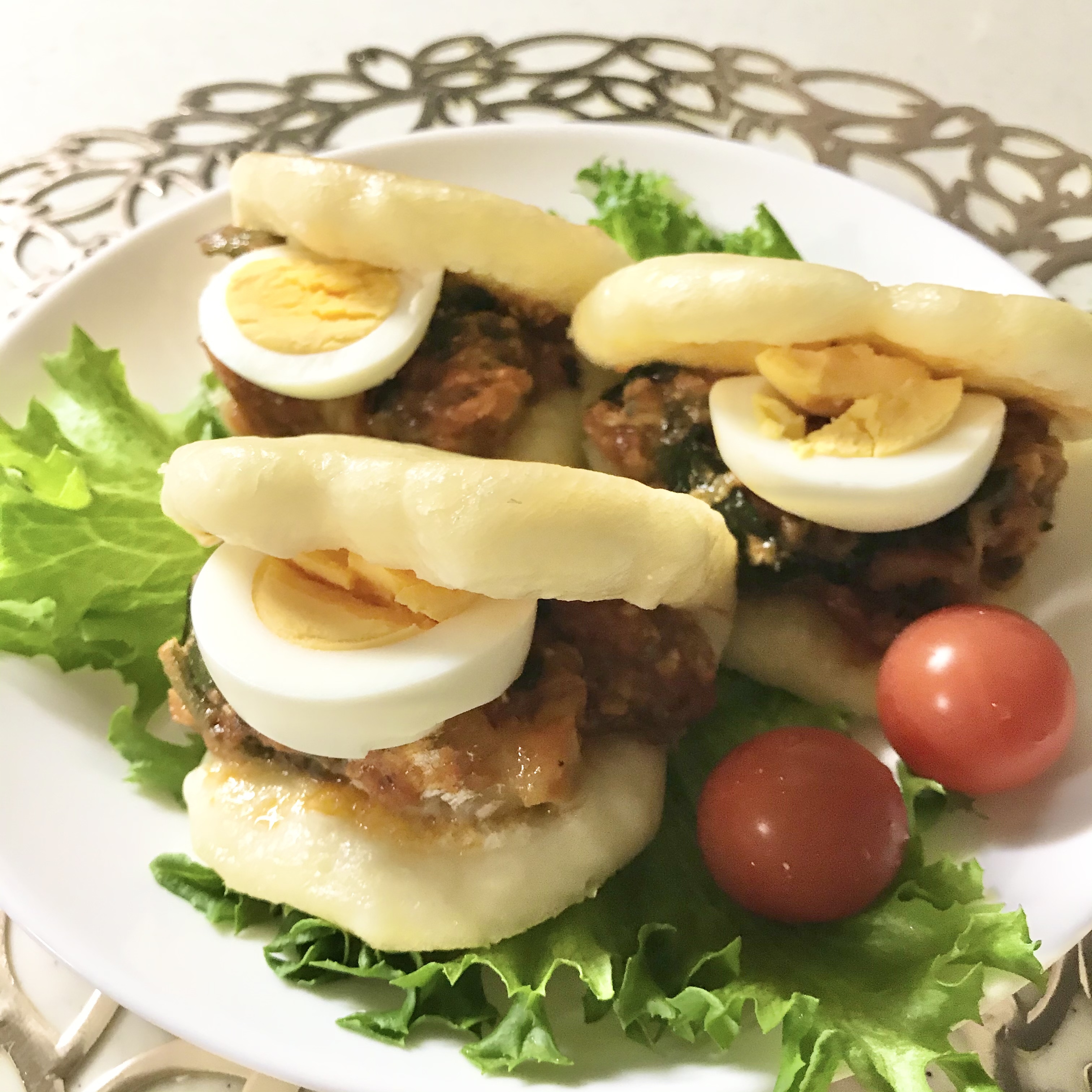 【ポリ袋とフライパンで作る】月花サバ缶丸ごと！夏野菜のトマトチーズまん‼︎