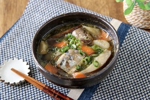 いわし水煮 食塩不使用で具沢山味噌汁